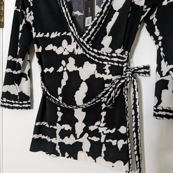 BCBGMaxAzria Black and White Top - Picture 2 of 5